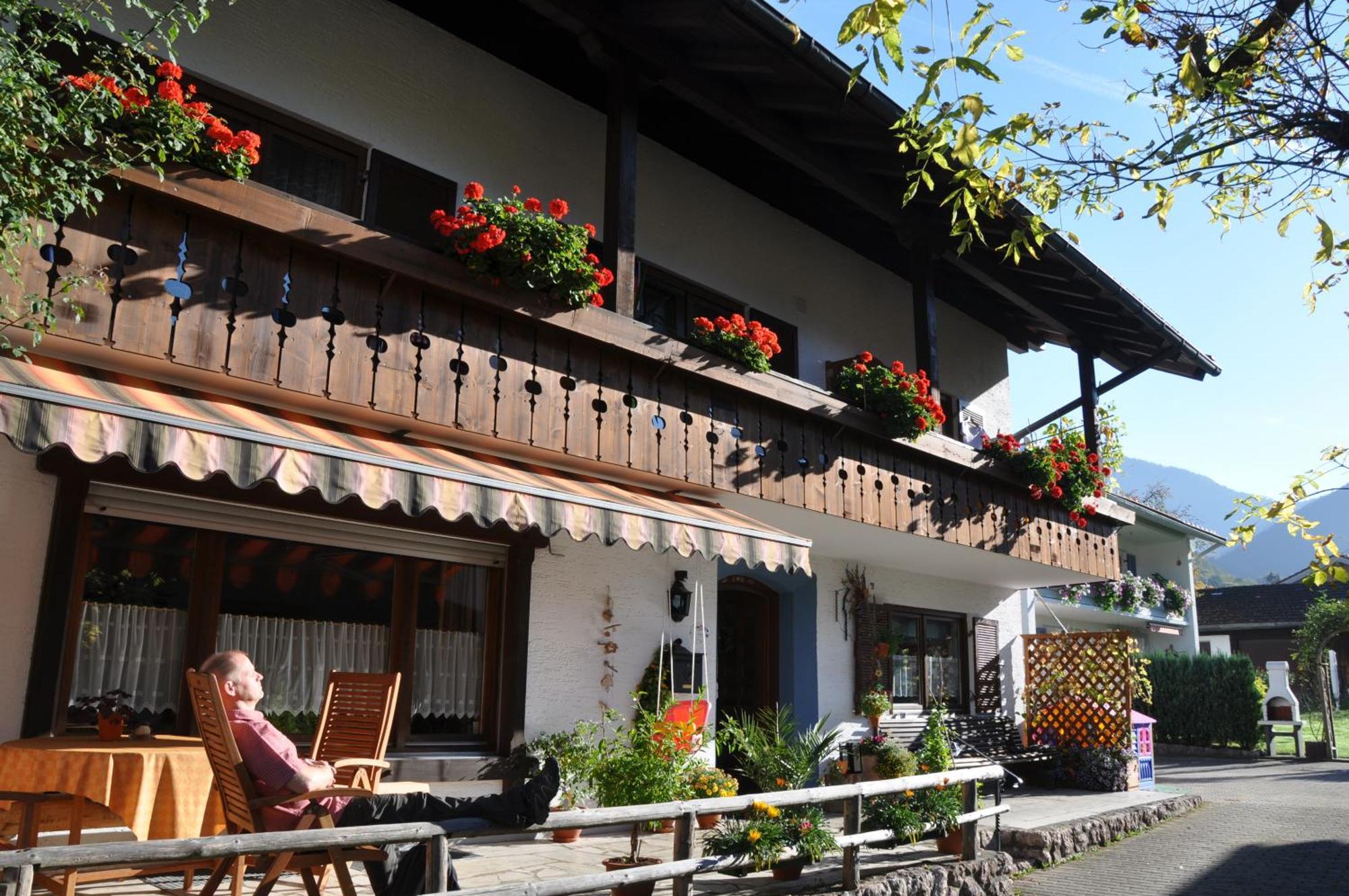 Gaestehaus Poeppl Unterwössen Exterior foto